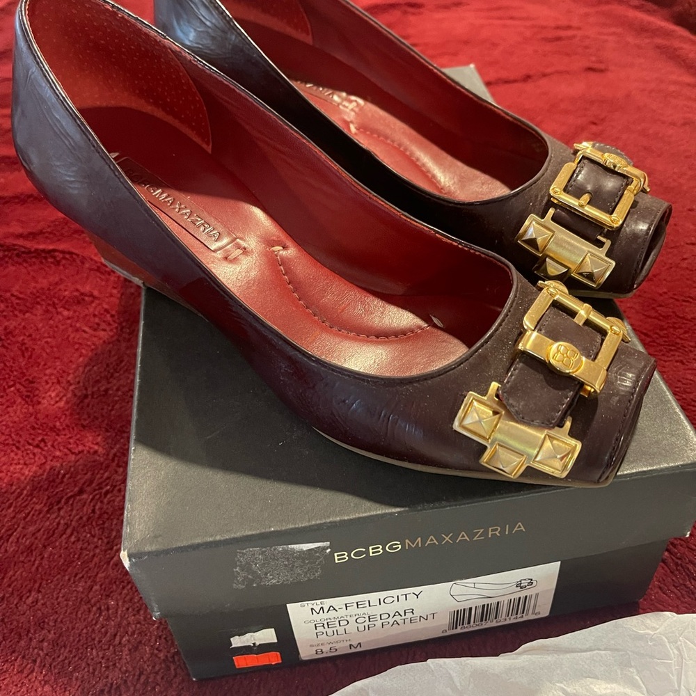 BCBG Max Azria Red and Brown Peep Toe Flats